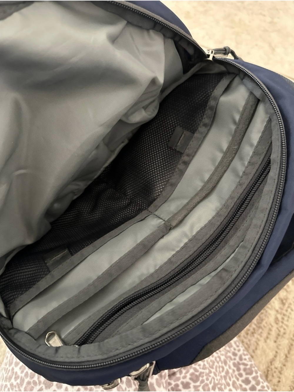 The North Face Router Transit Backpack - Picture 5 of 7